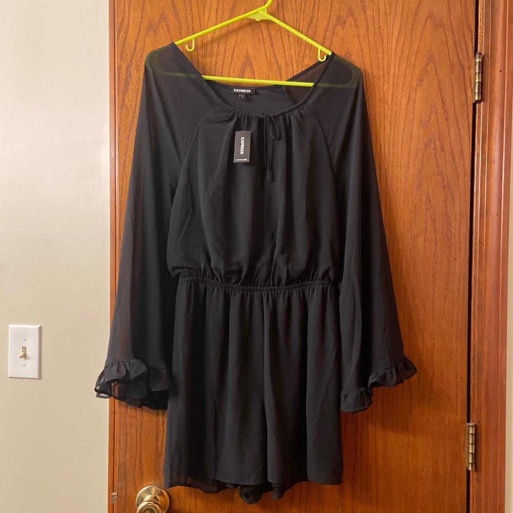 NWT Black Express Romper 🔥